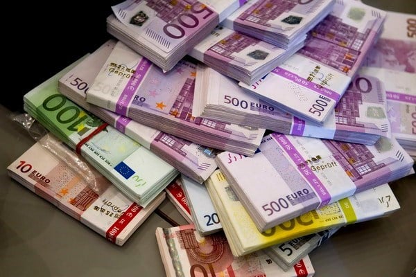 Các cọc tiền Euro
