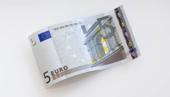 Một tờ 5 Euro