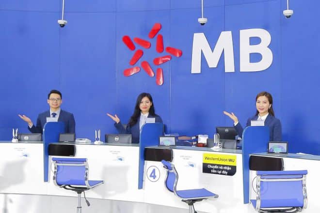 Đến chi nhánh gần nhất của MB Bank để được tư vấn gói vay và yêu cầu làm thủ tục vay vốn.