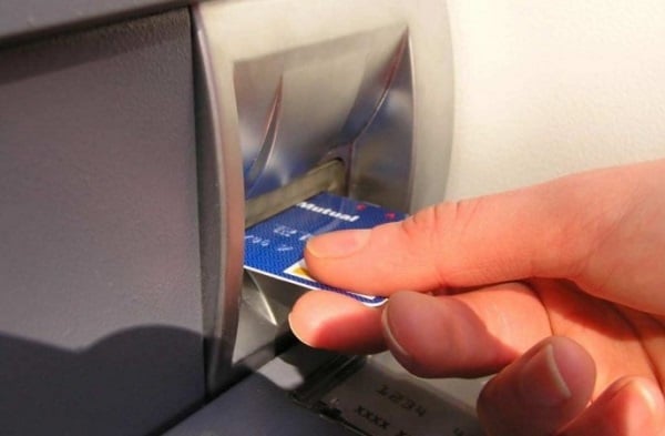 Rút tiền mặt thẻ tín dụng MBBank tại cây ATM